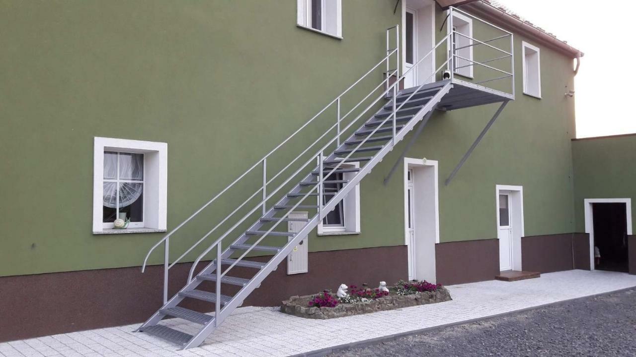 Gospodarstwo Agroturystyczne " Gabrysia " Wykroty  Bagian luar foto
